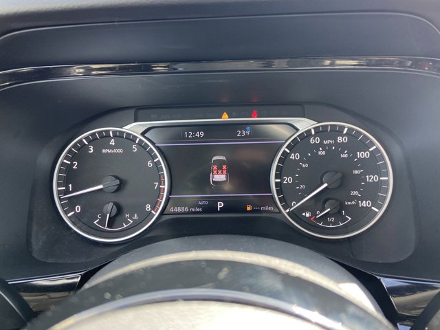 Vehicle image 16 of 33