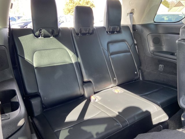 Vehicle image 29 of 33