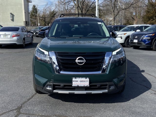 Vehicle image 2 of 33