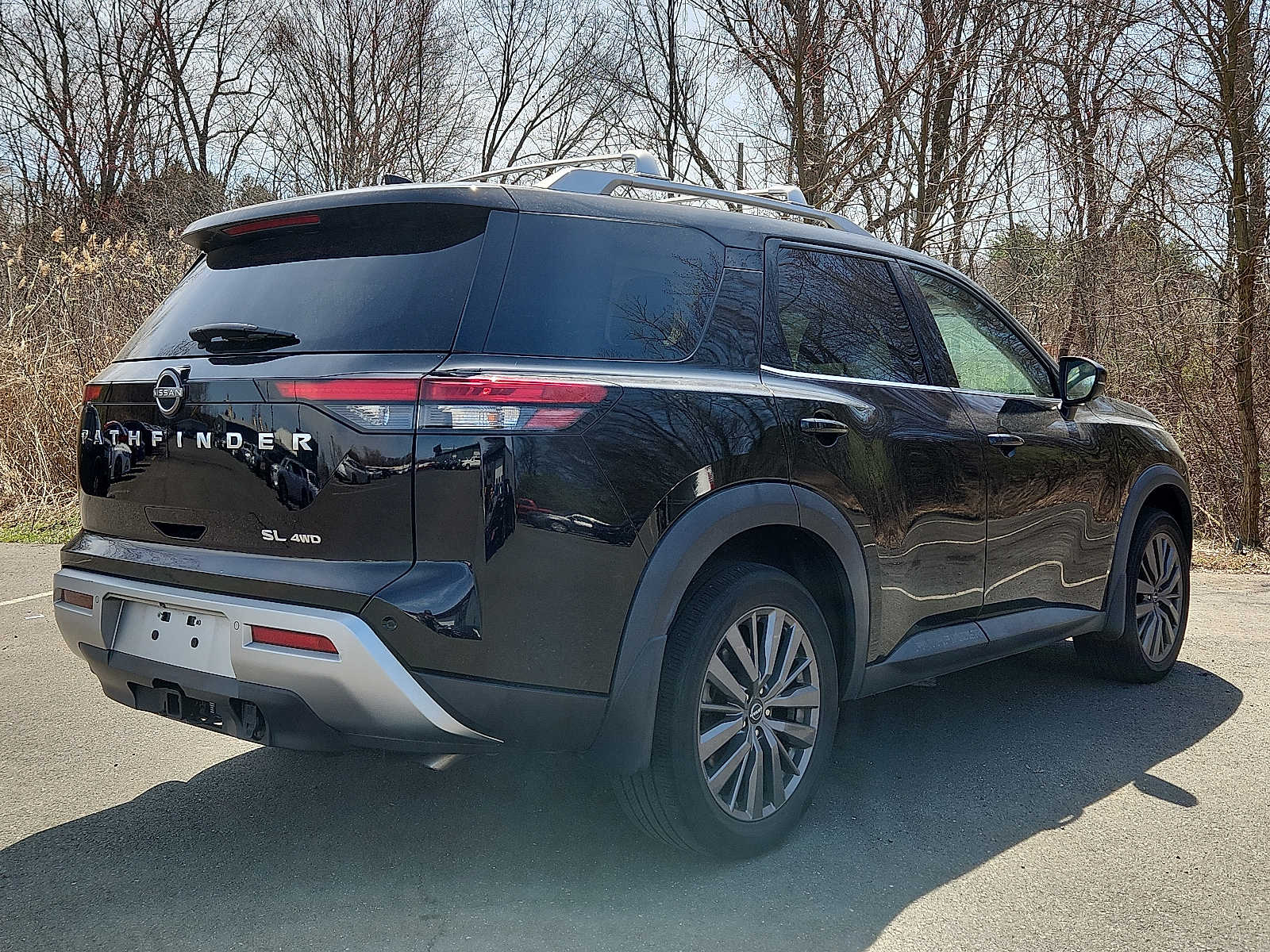 Vehicle image 4 of 32