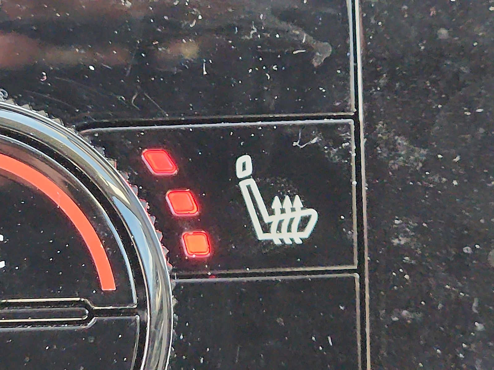 Vehicle image 27 of 32