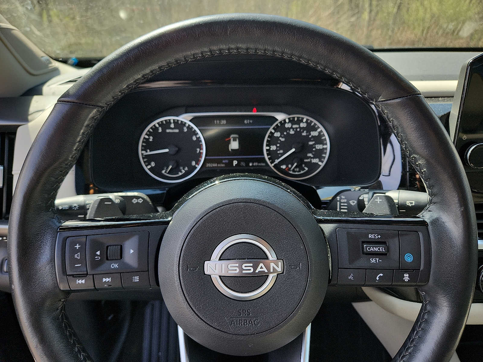 Vehicle image 18 of 32