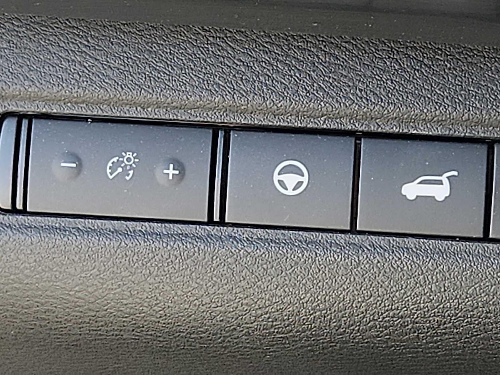 Vehicle image 28 of 32