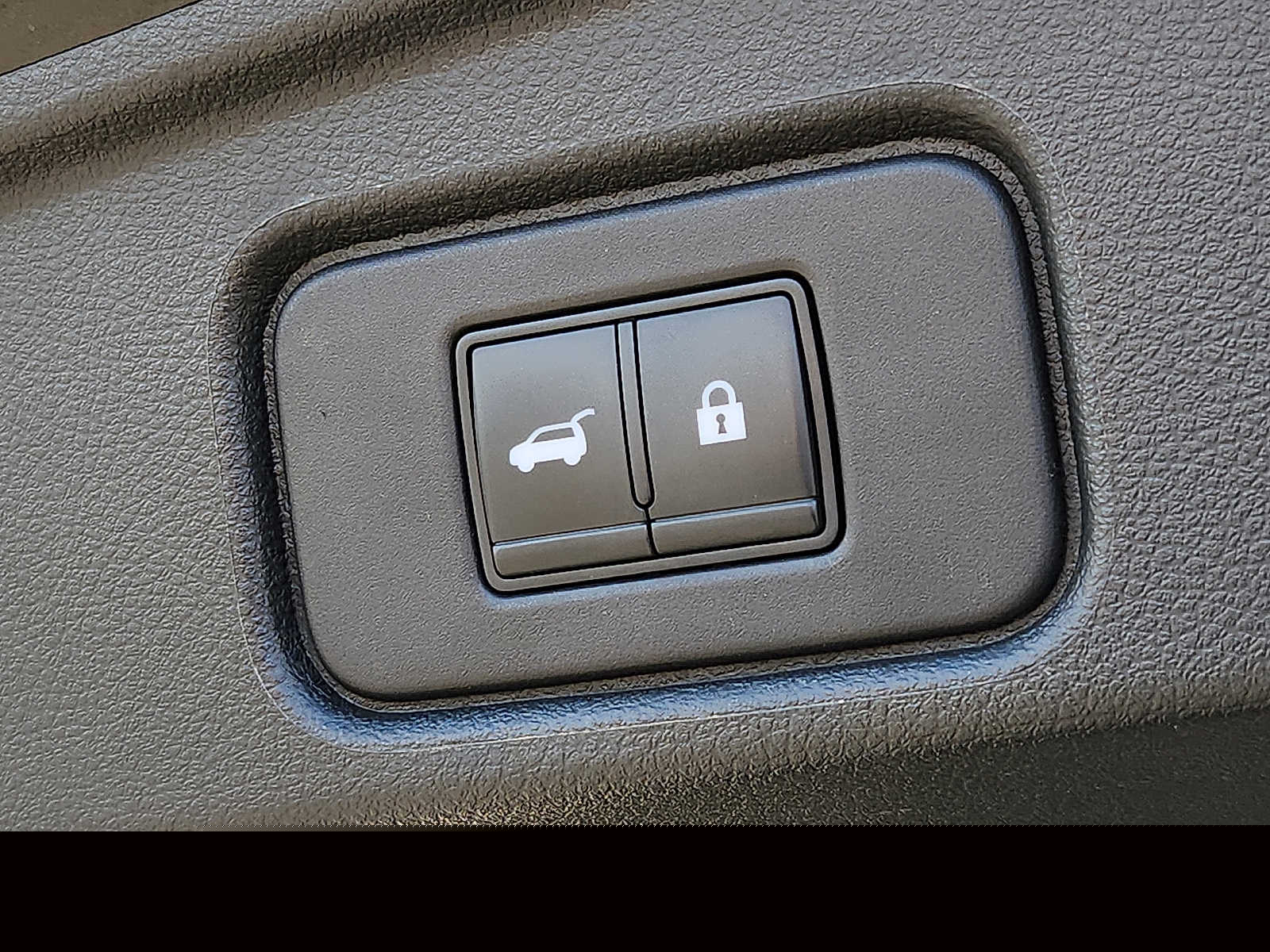 Vehicle image 31 of 32