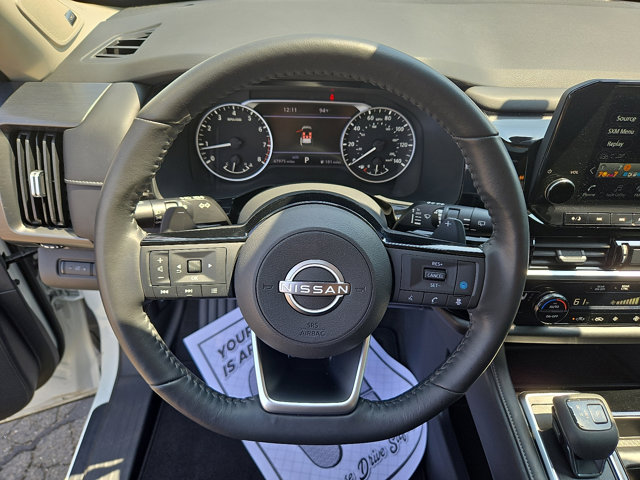 Vehicle image 24 of 30