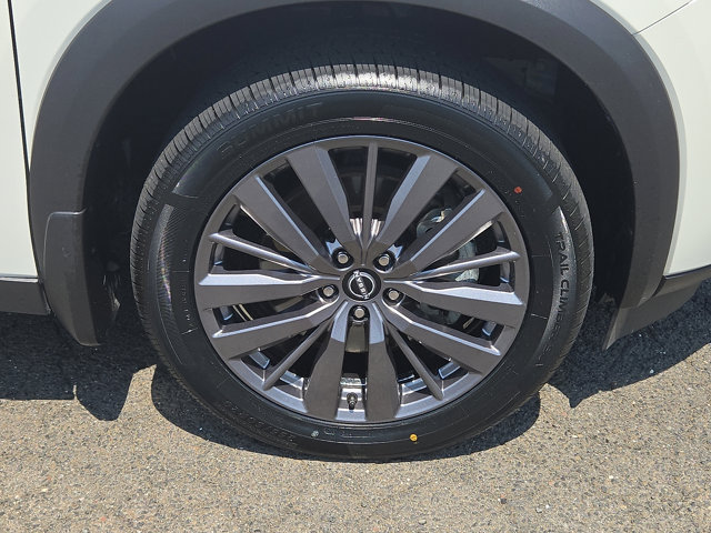 Vehicle image 8 of 30