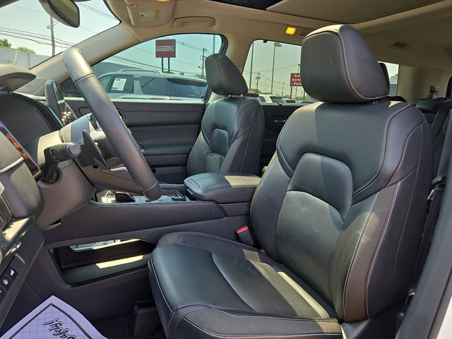 Vehicle image 10 of 30