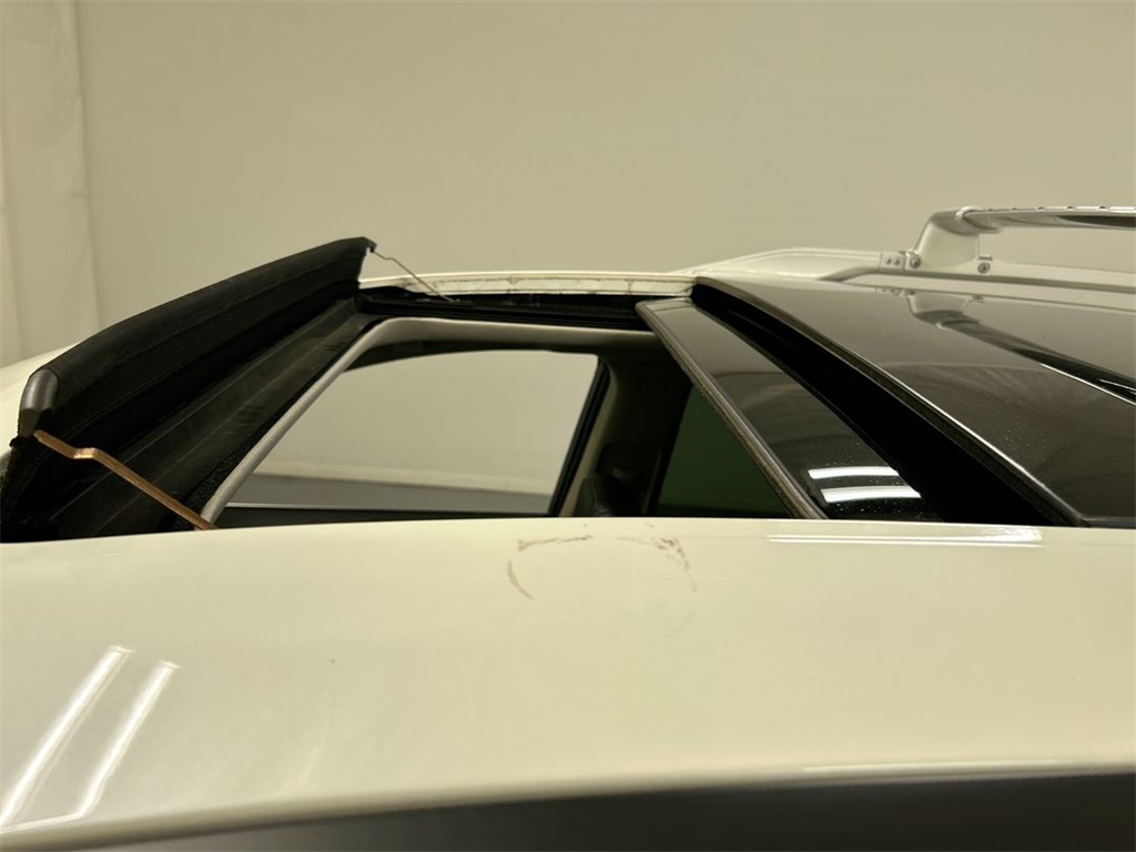 Vehicle image 24 of 26