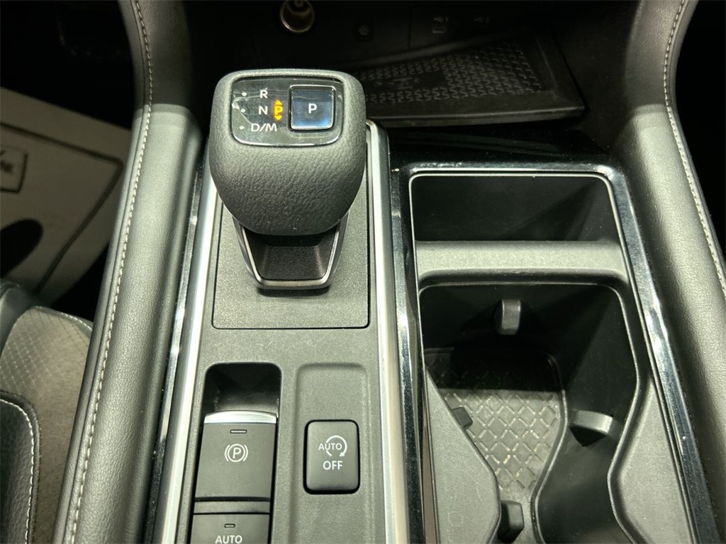 Vehicle image 20 of 26