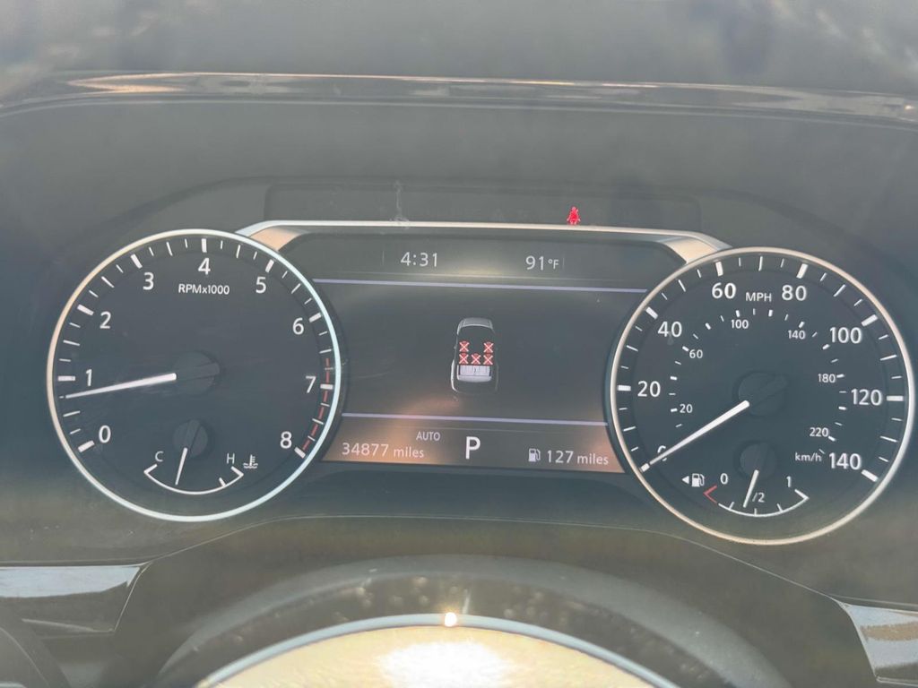Vehicle image 9 of 31