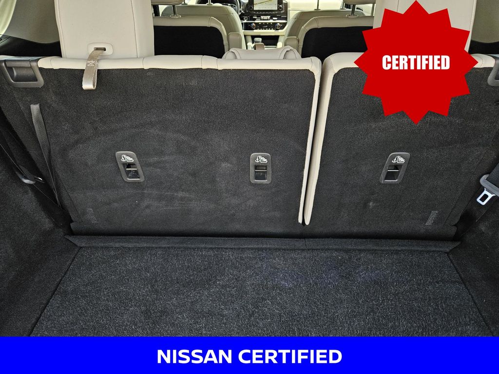 Vehicle image 11 of 37