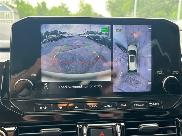 Vehicle image 20 of 27