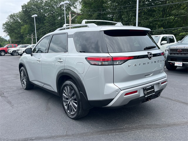 Vehicle image 6 of 27
