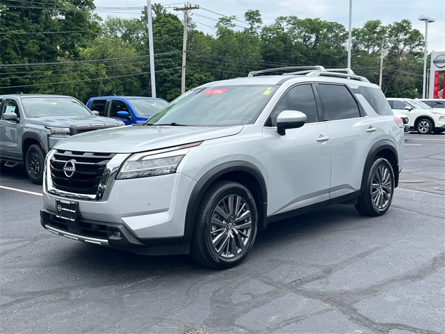 Vehicle image 1 of 27