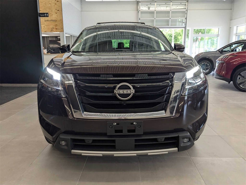 Vehicle image 2 of 44