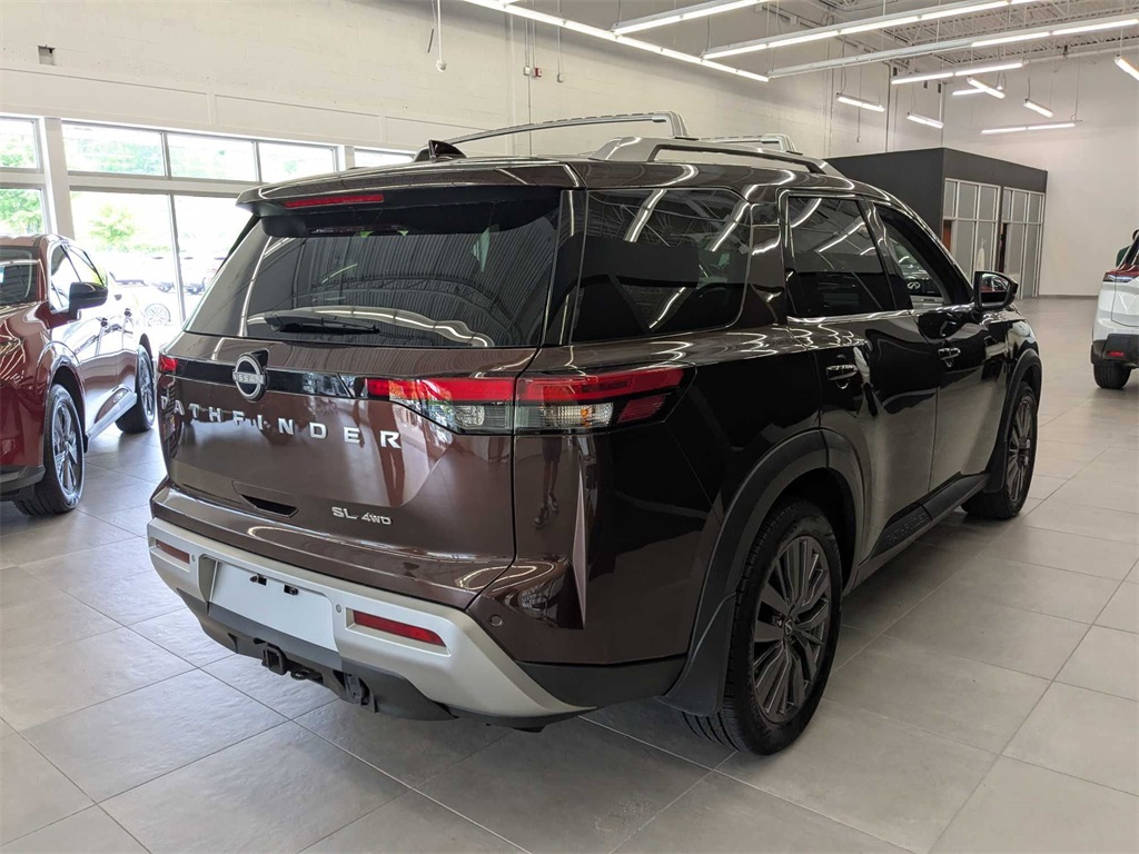 Vehicle image 5 of 44