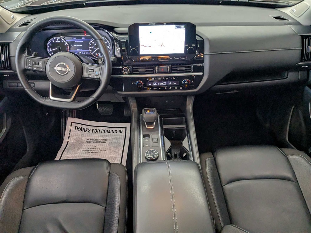 Vehicle image 20 of 44