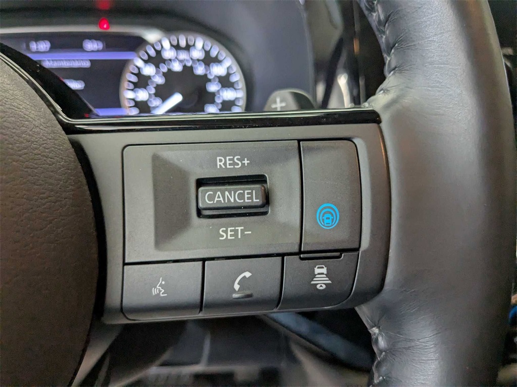 Vehicle image 36 of 44