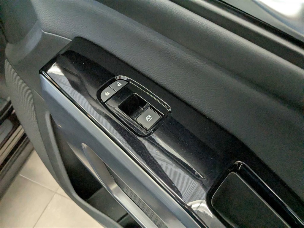 Vehicle image 44 of 44