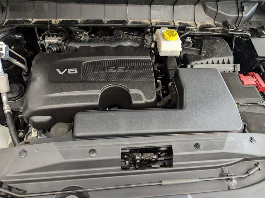 Vehicle image 8 of 44