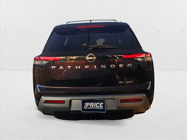 Vehicle image 7 of 21