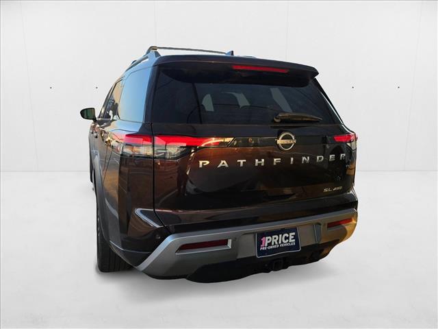 Vehicle image 5 of 21