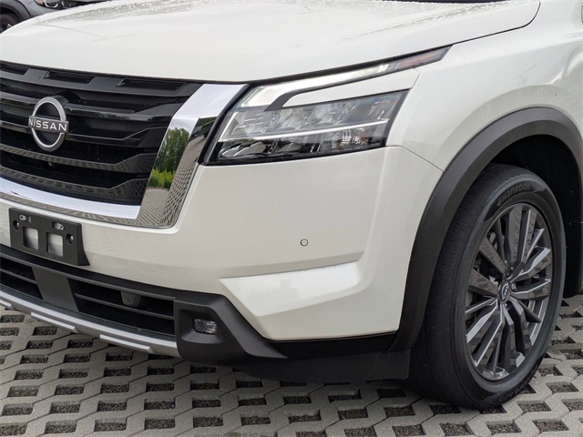 Vehicle image 40 of 42