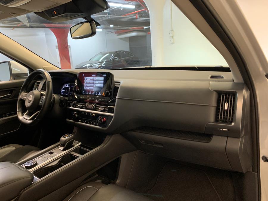 Vehicle image 58 of 64