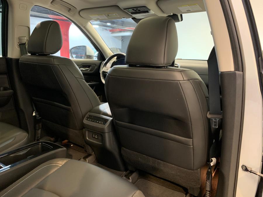 Vehicle image 53 of 64