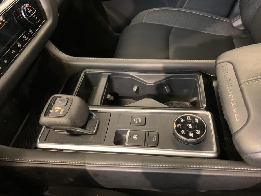 Vehicle image 38 of 64