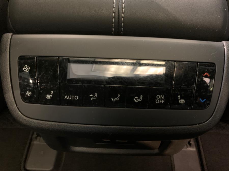 Vehicle image 62 of 64