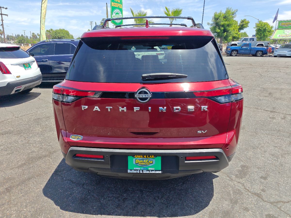 Vehicle image 7 of 33
