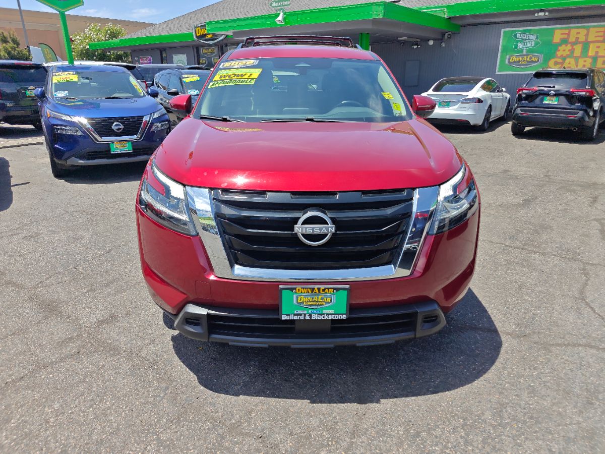 Vehicle image 9 of 33