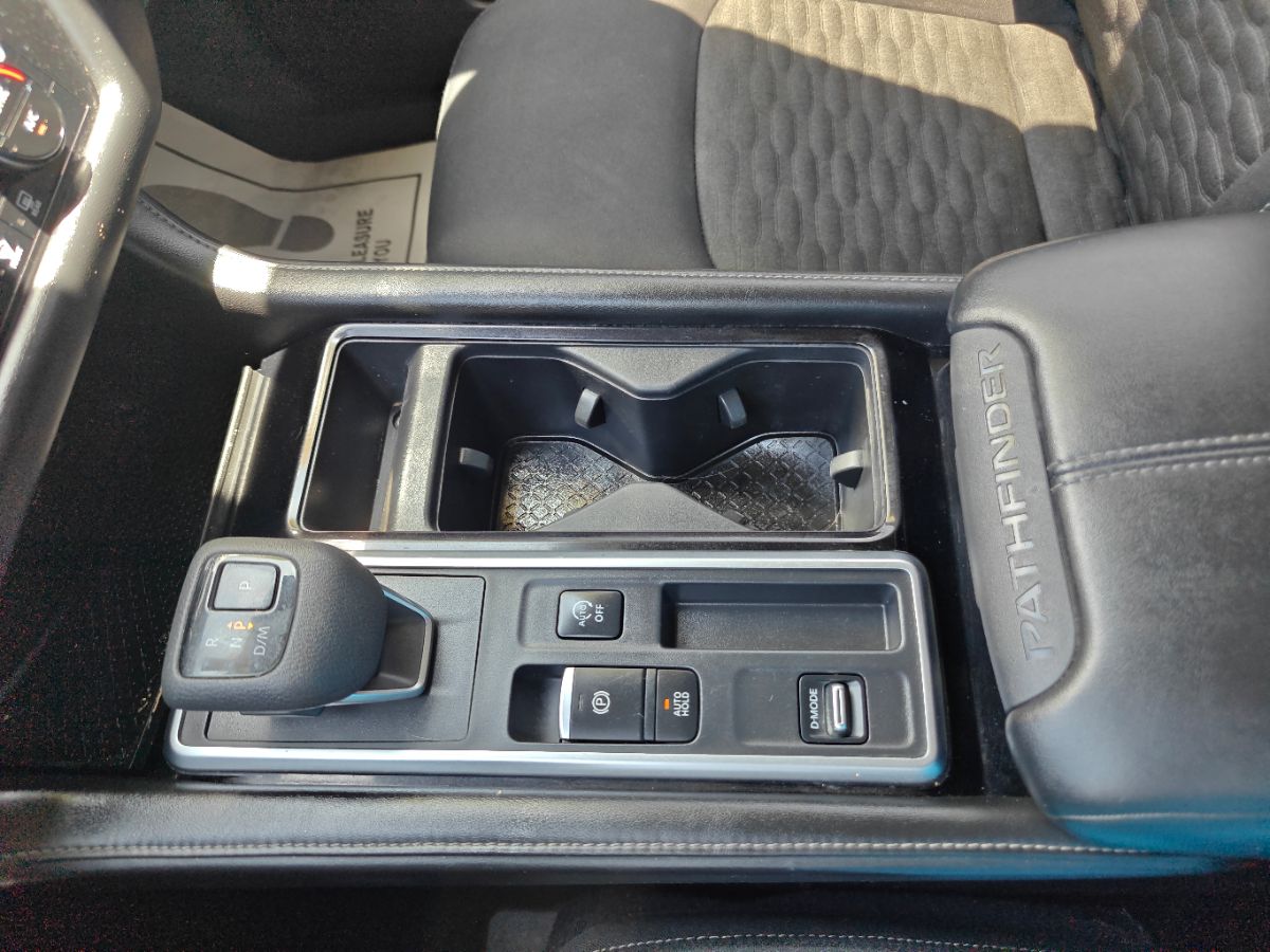 Vehicle image 32 of 33