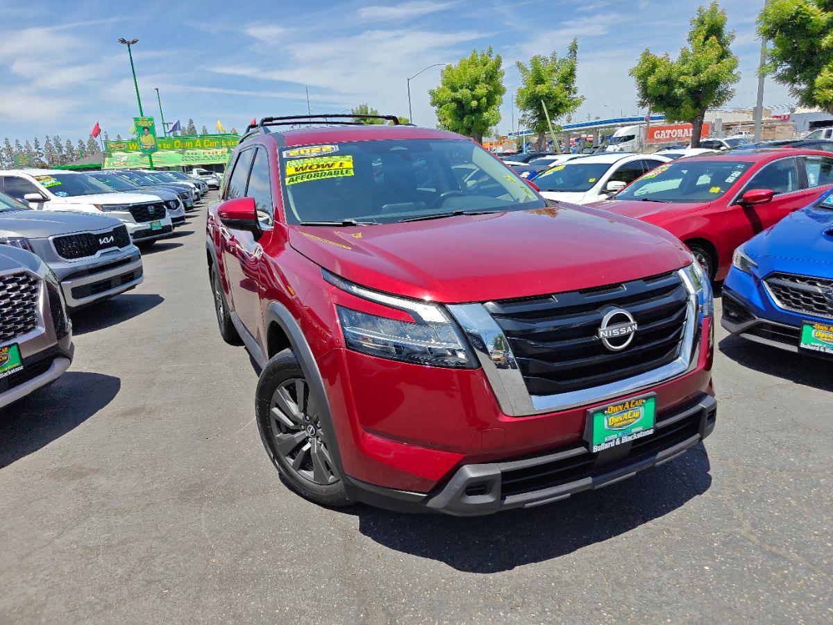 Vehicle image 4 of 33