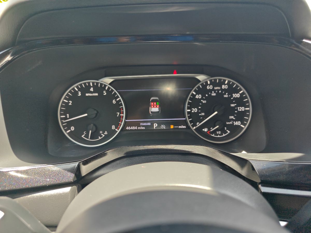 Vehicle image 29 of 33
