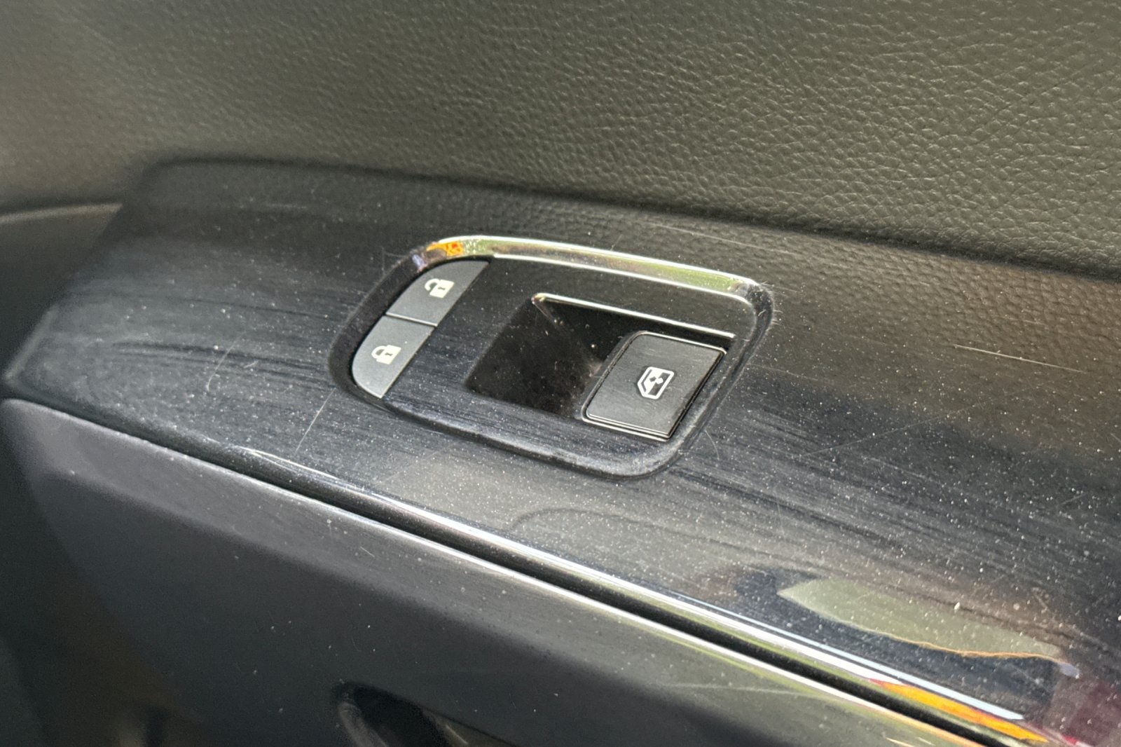 Vehicle image 22 of 58