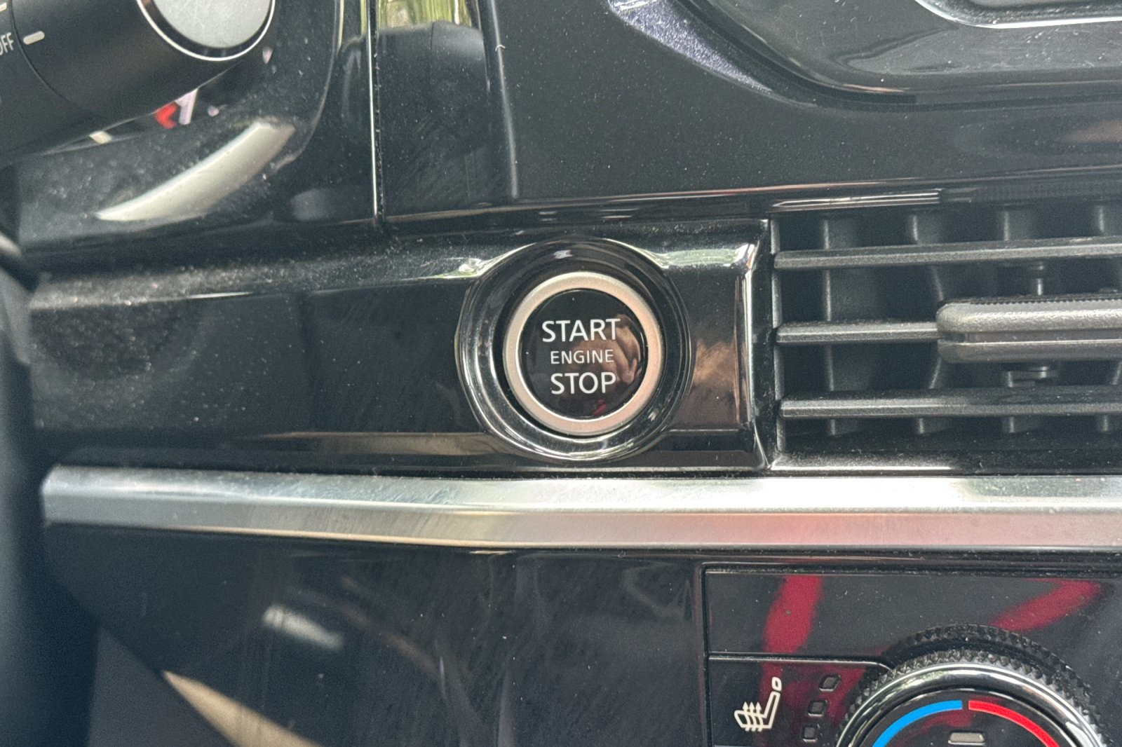 Vehicle image 35 of 58