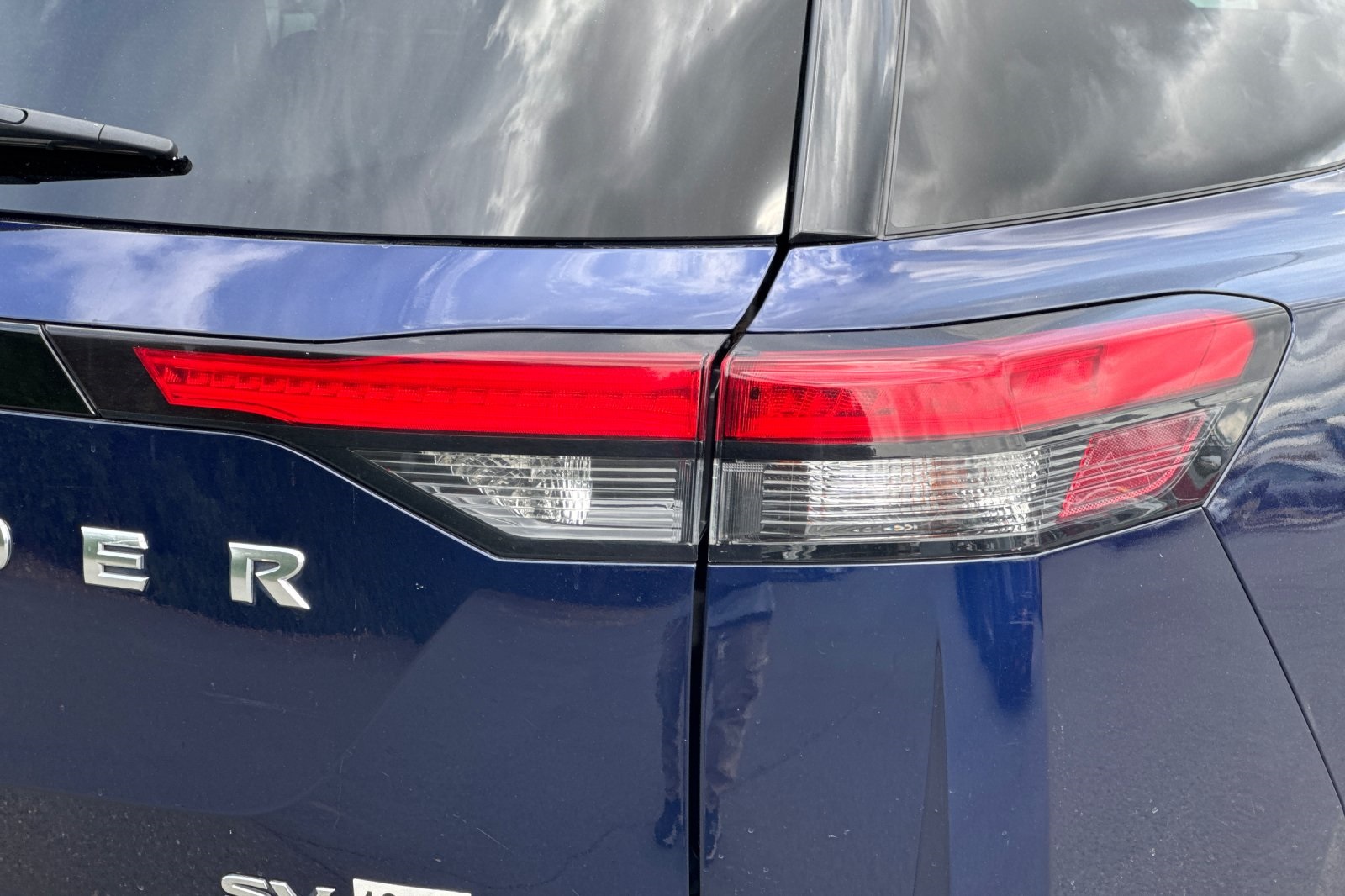 Vehicle image 51 of 58