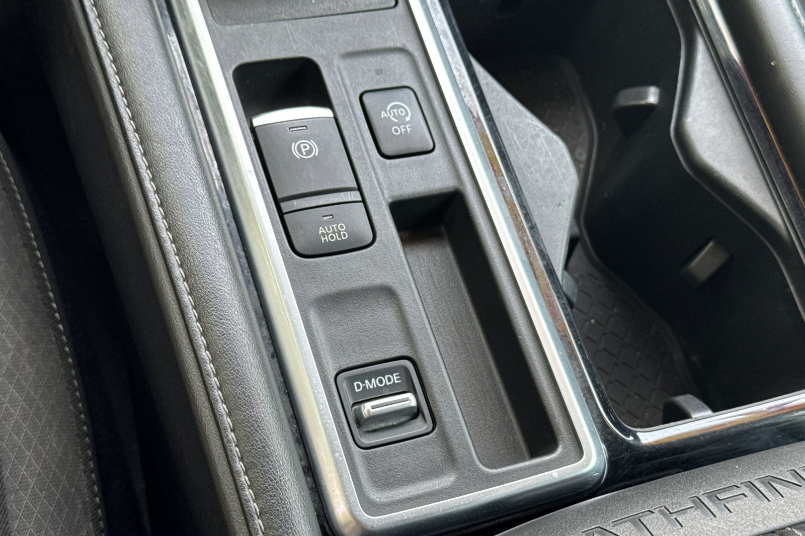 Vehicle image 32 of 58