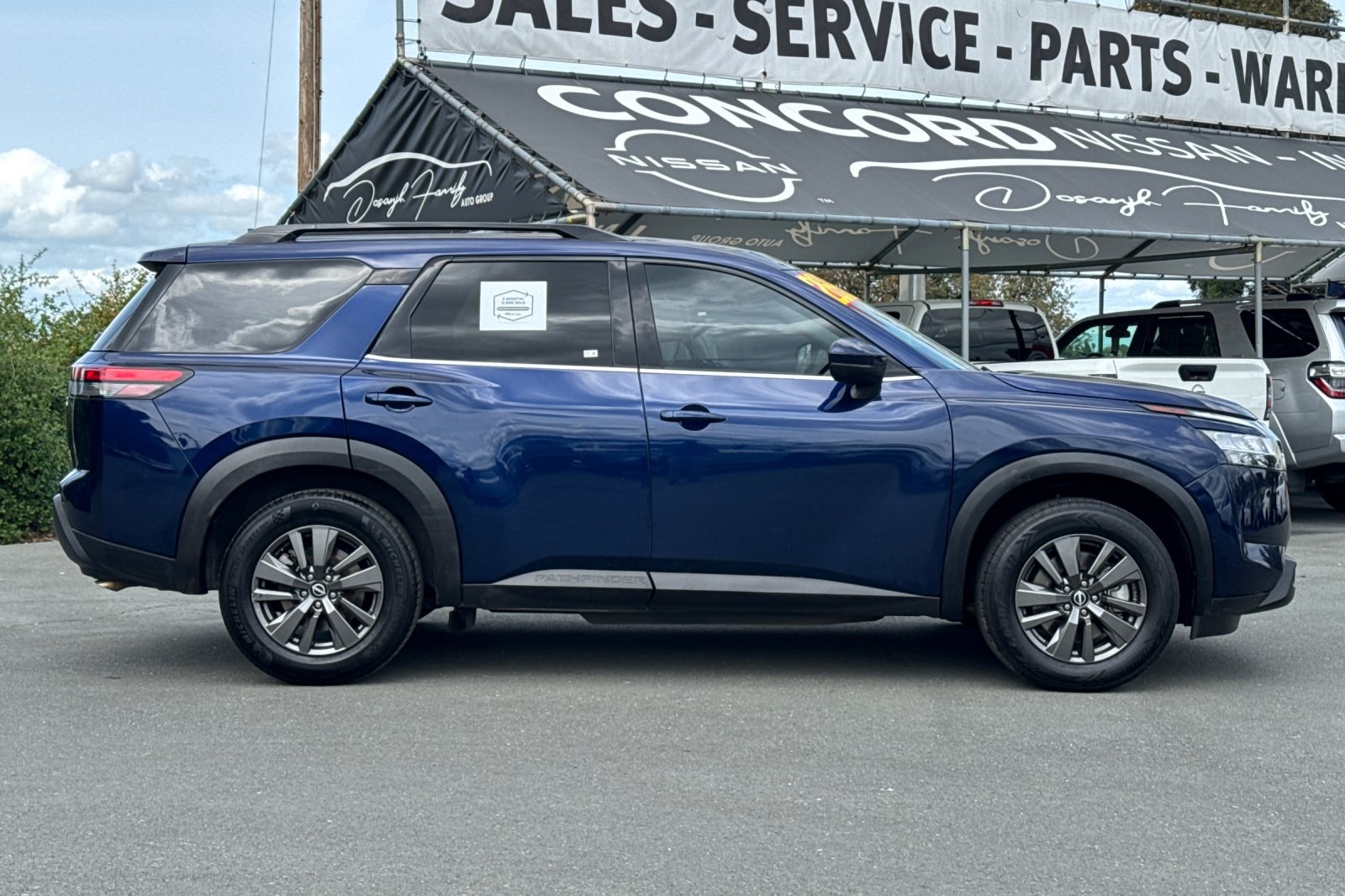 Vehicle image 5 of 58