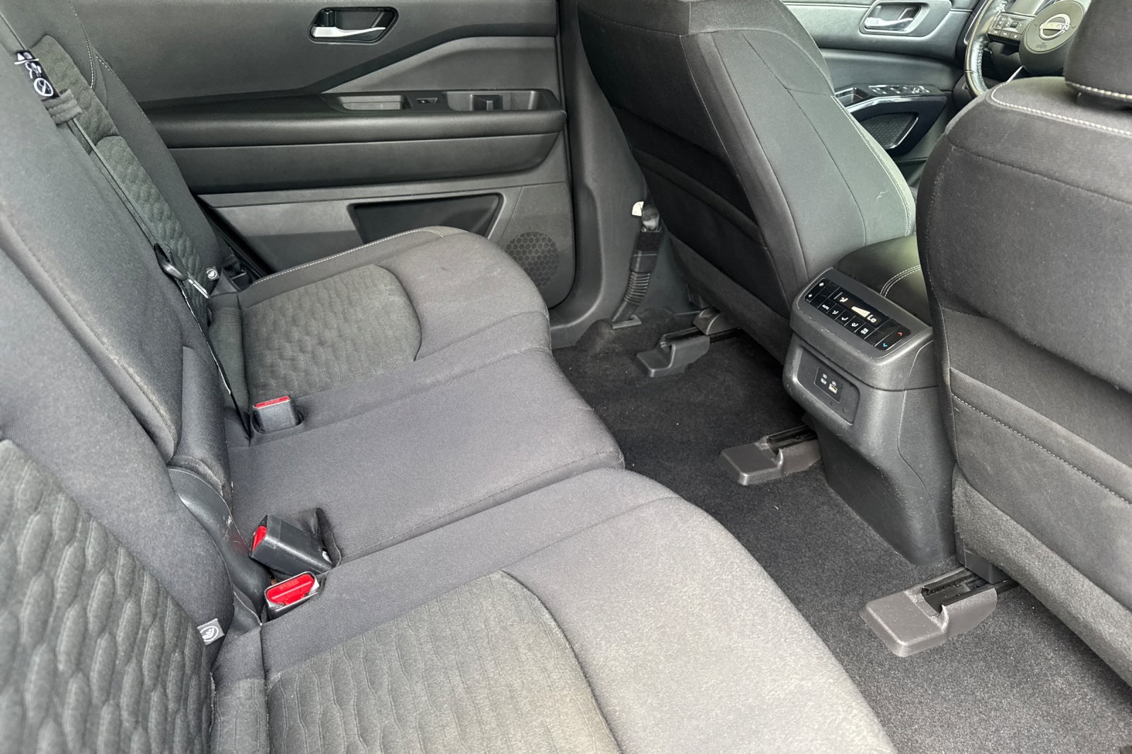 Vehicle image 18 of 58