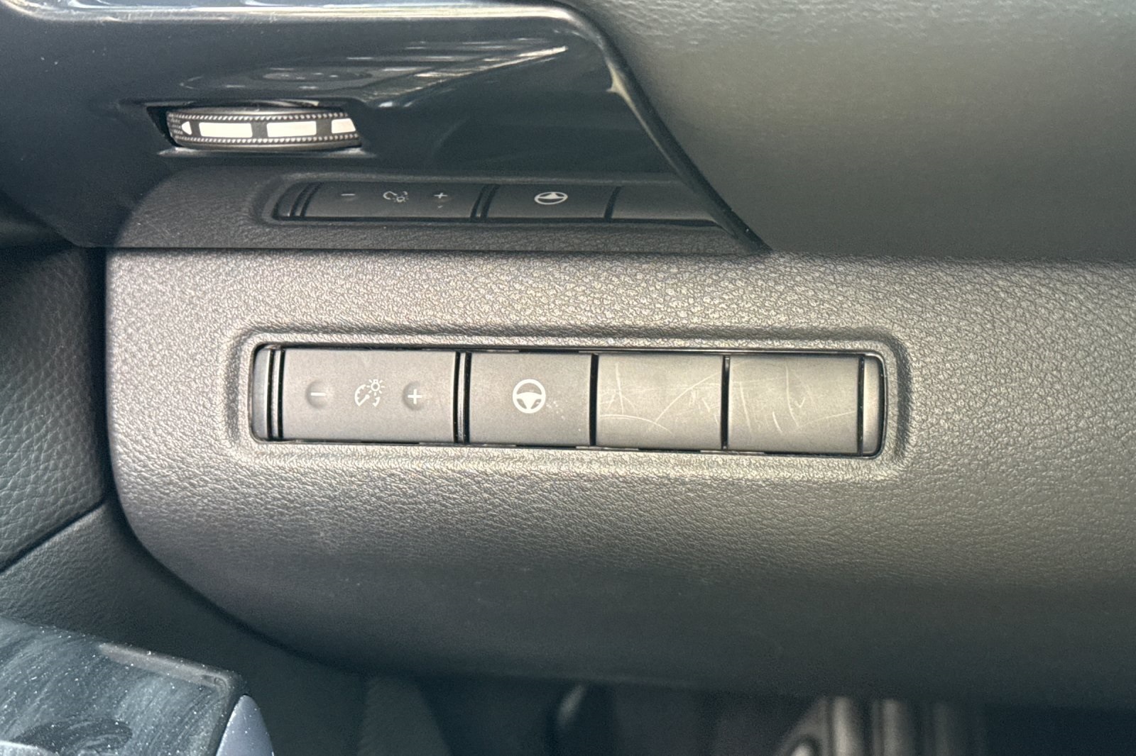 Vehicle image 43 of 58