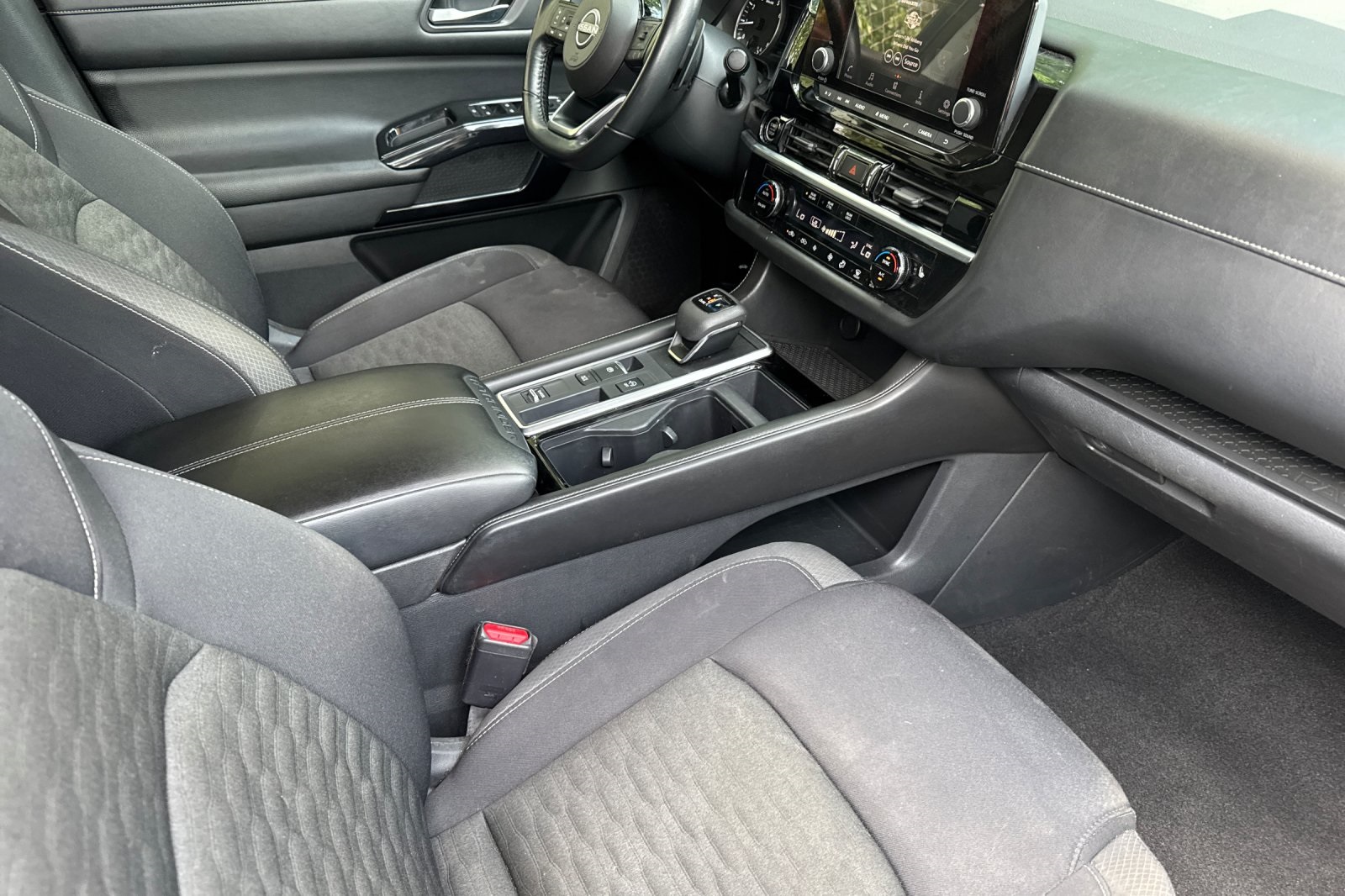 Vehicle image 19 of 58