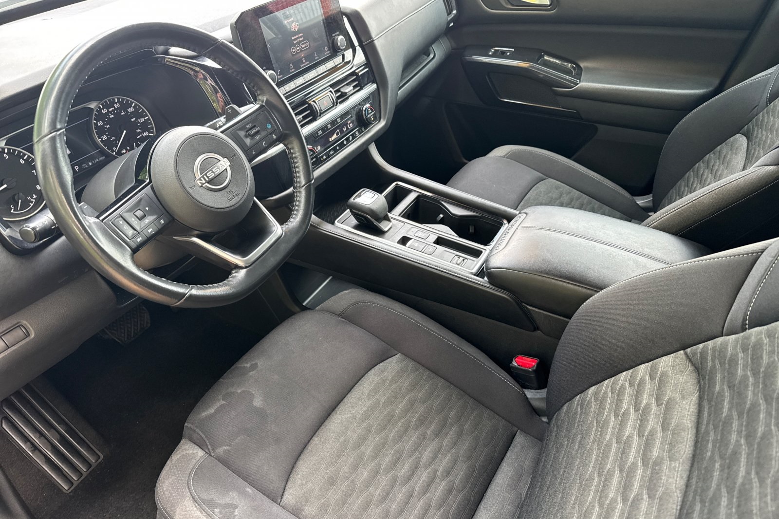 Vehicle image 10 of 58
