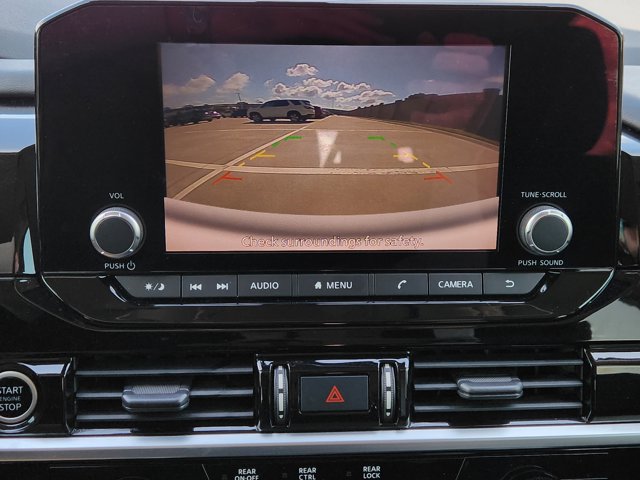 Vehicle image 18 of 31