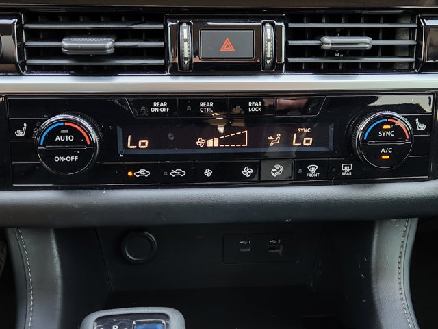 Vehicle image 27 of 31