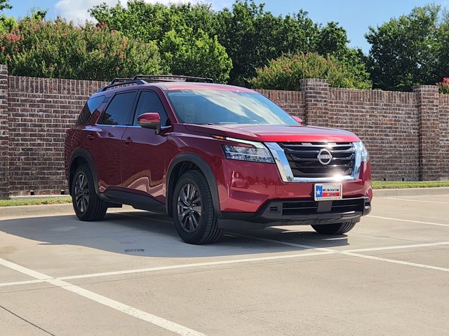Vehicle image 2 of 31