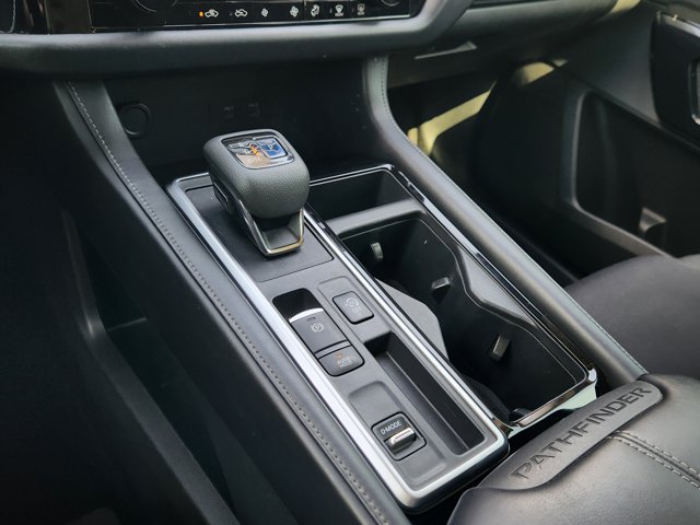 Vehicle image 20 of 31