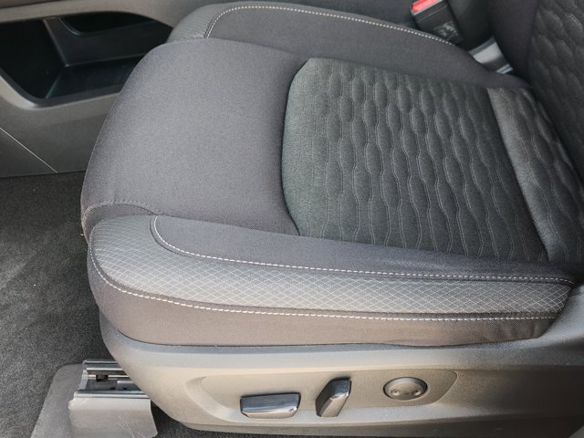 Vehicle image 24 of 31